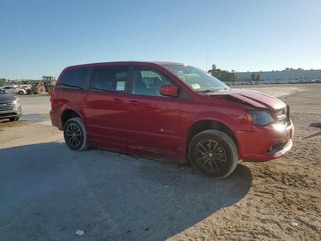 2015 Dodge Caravan - Image 11