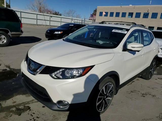 2018 Nissan Rogue - Image 14