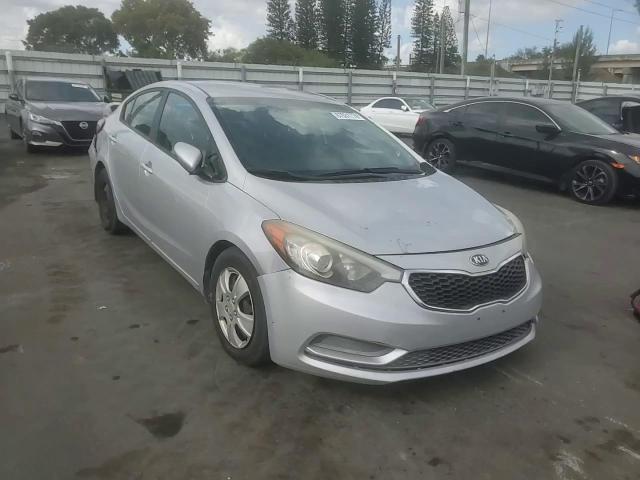2015 Kia Forte - Image 10
