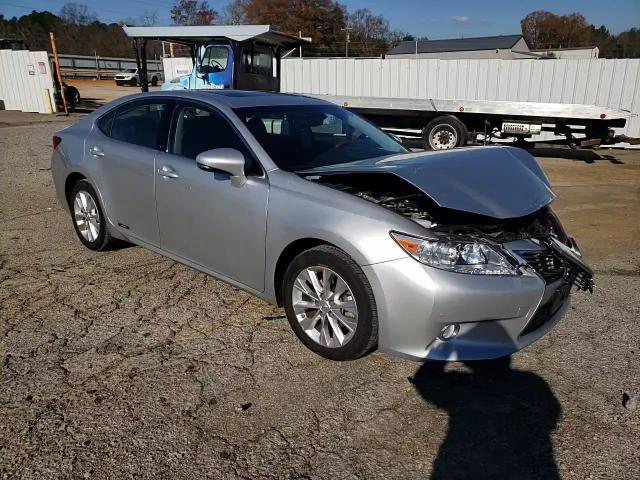 2013 Lexus ES - Image 10