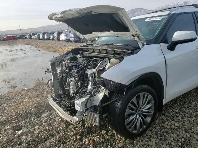 2022 Toyota Highlander Platinum VIN: 5TDFZRBH8NS174409 Lot: 83813594