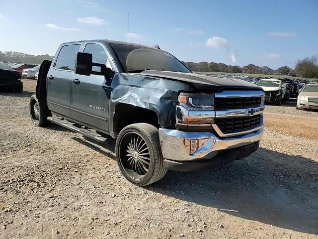 2017 Chevrolet Silverado - Image 11