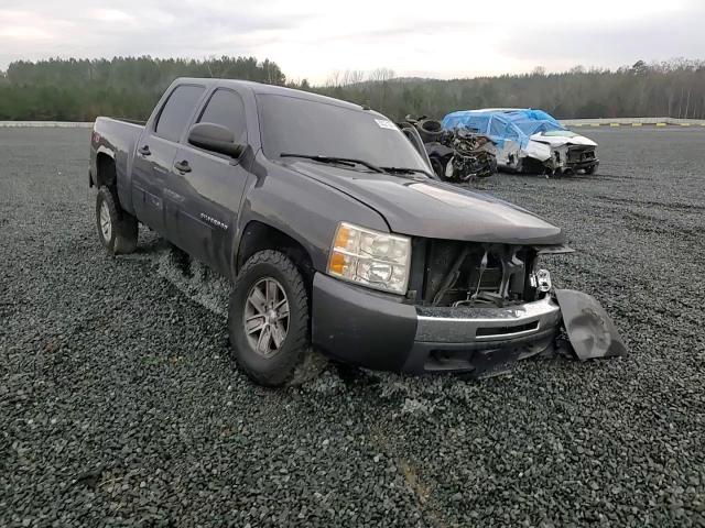2010 Chevrolet Silverado - Image 10