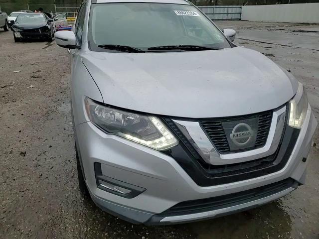 2017 Nissan Rogue - Image 11