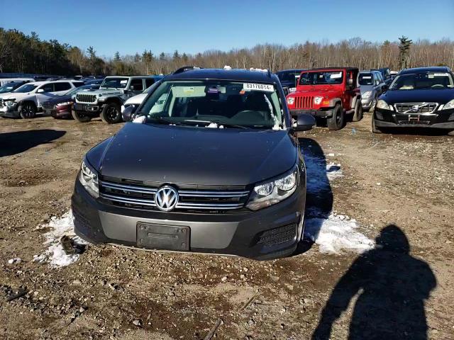 2018 Volkswagen Tiguan - Image 12