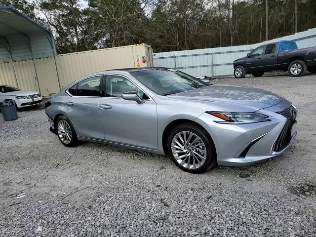 2022 Lexus ES - Image 11