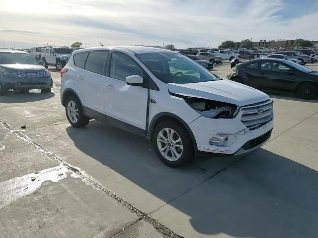 2019 Ford Escape - Image 15