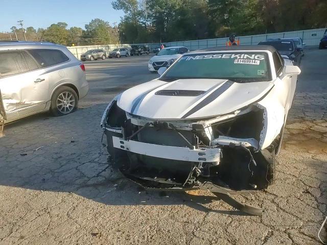 2019 Chevrolet Camaro - Image 11