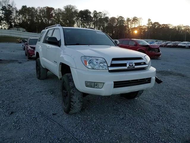 2005 Toyota 4Runner - Image 12