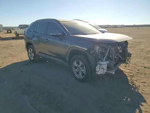 2023 Toyota RAV 4 - Image 12