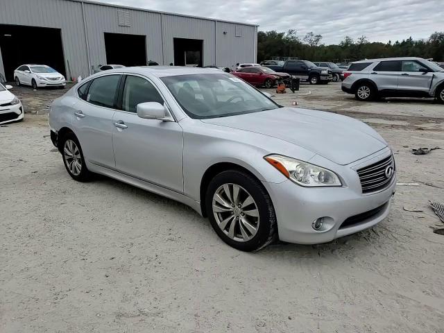 2012 Infiniti M - Image 10