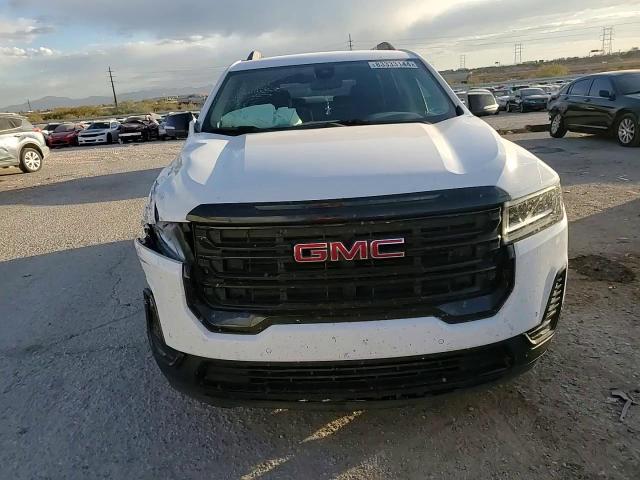 2022 GMC Acadia - Image 11