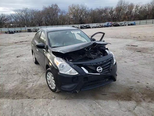 2019 Nissan Versa - Image 10