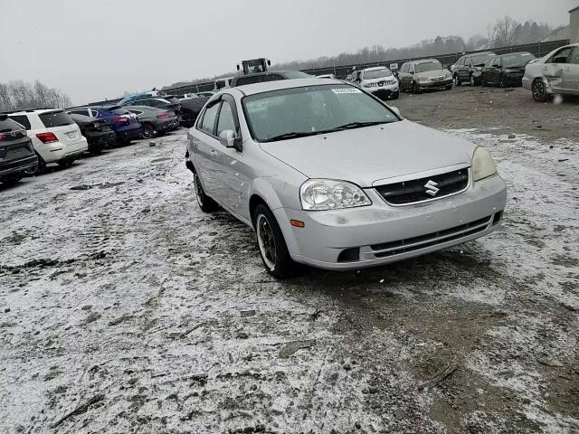 2008 Suzuki Forenza - Image 10