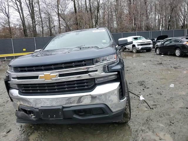 2022 Chevrolet Silverado - Image 11
