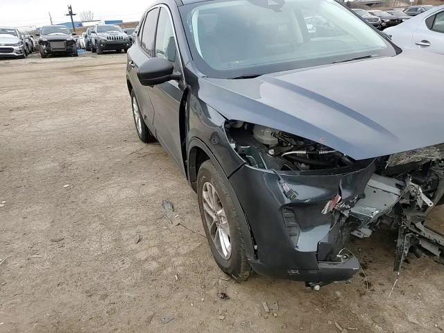 2022 Ford Escape - Image 11