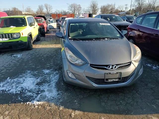 2013 Hyundai Elantra - Image 10