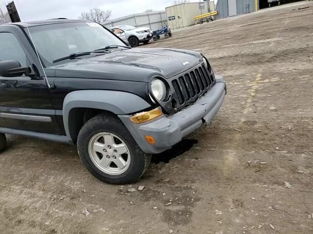 2005 Jeep Liberty (North America) - Image 10