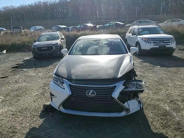 2017 Lexus ES - Image 10