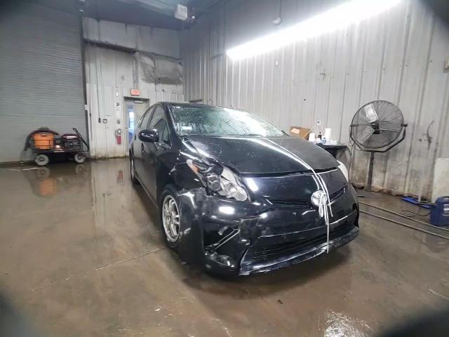 2012 Toyota Prius - Image 13