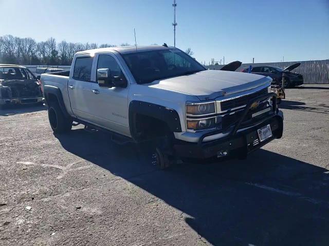 2014 Chevrolet Silverado - Image 10