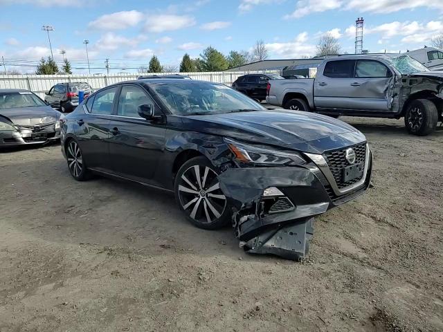 2020 Nissan Altima - Image 11