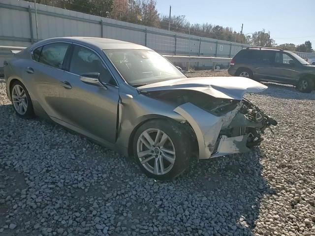 2022 Lexus IS - Image 11