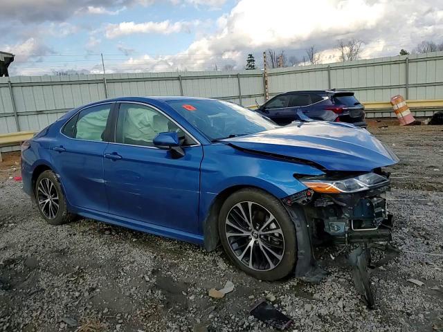 2019 Toyota Camry - Image 10