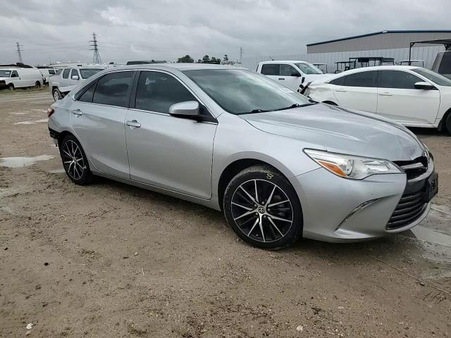 2015 Toyota Camry - Image 11