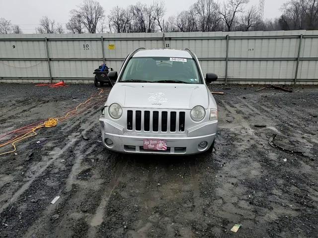 2007 Jeep Compass VIN: 1J8FT47W27D196487 Lot: 84013114