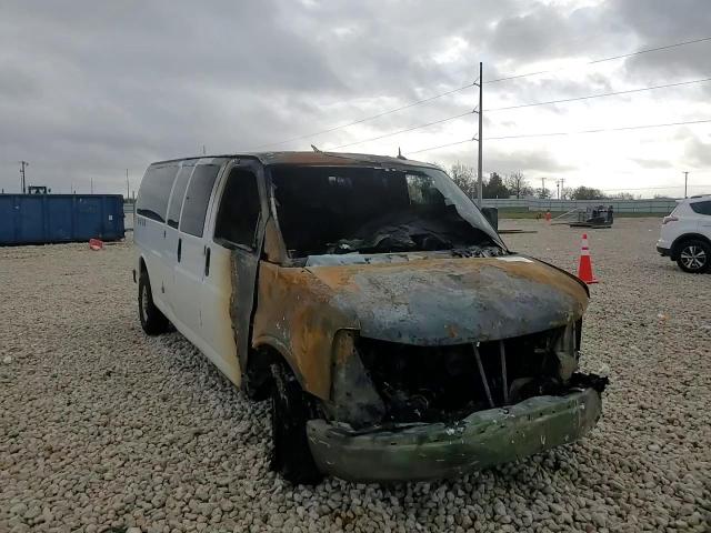 2011 Chevrolet Express - Image 12