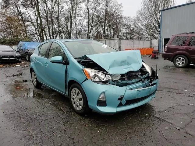 2013 Toyota Prius C VIN: JTDKDTB33D1057623 Lot: 85377774