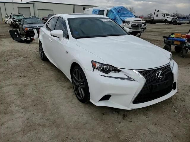 2016 Lexus IS - Image 10