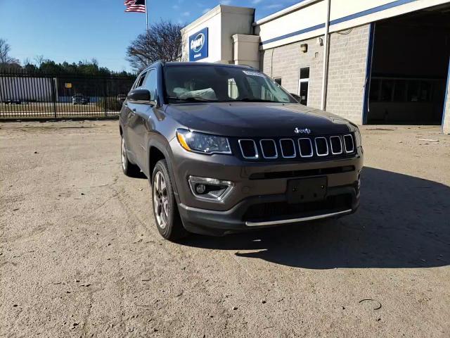2017 Jeep Compass - Image 12