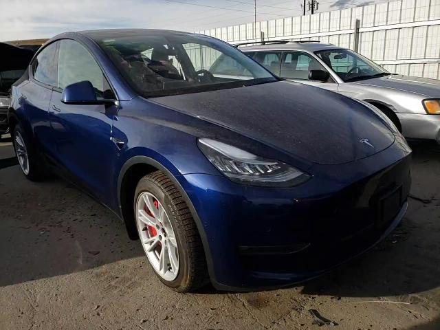 2022 Tesla Model Y VIN: 7SAYGDEE3NF449632 Lot: 82822504