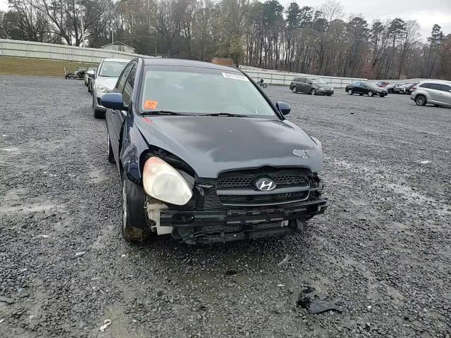 2011 Hyundai Accent - Image 11