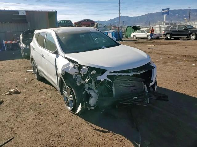2017 Hyundai Santa Fe - Image 12