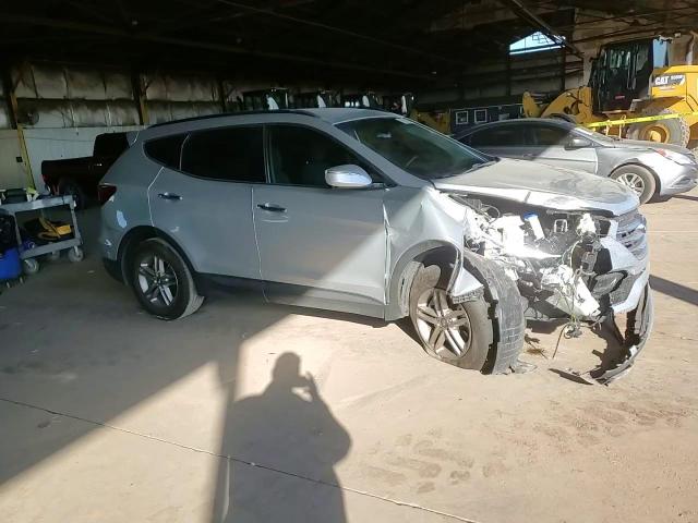 2018 Hyundai Santa Fe - Image 11