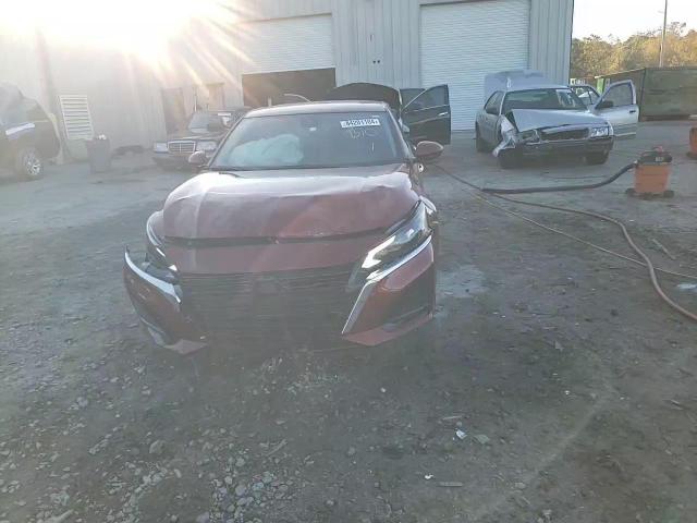 2024 Nissan Altima - Image 13