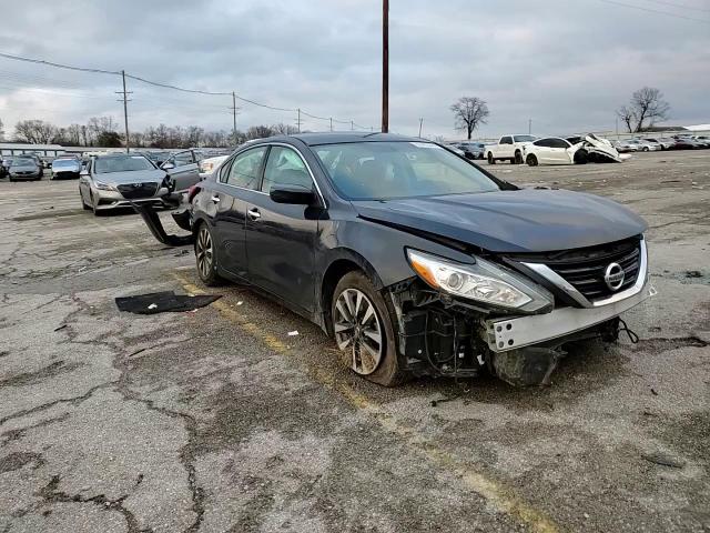 2016 Nissan Altima - Image 14
