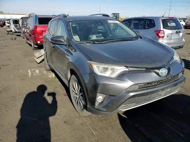 2017 Toyota RAV 4 - Image 11