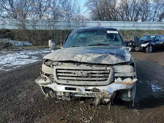 2006 GMC Sierra - Image 11