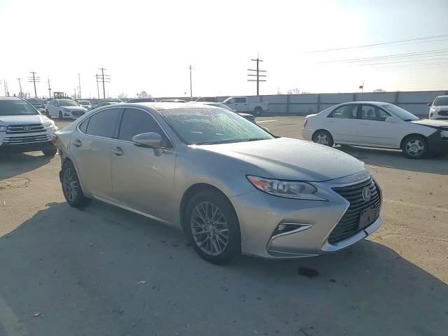 2018 Lexus ES - Image 11