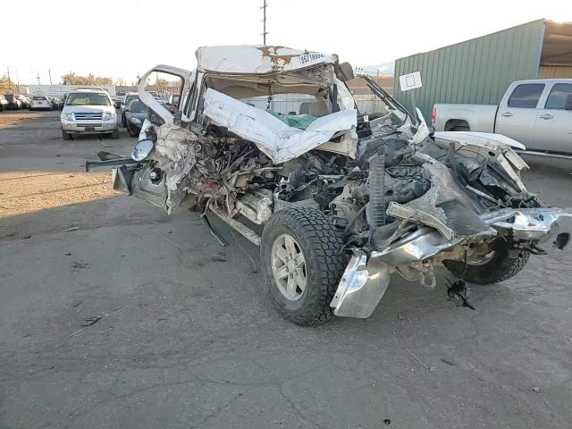 2010 GMC Sierra - Image 11