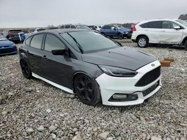 2016 Ford Focus - Image 13
