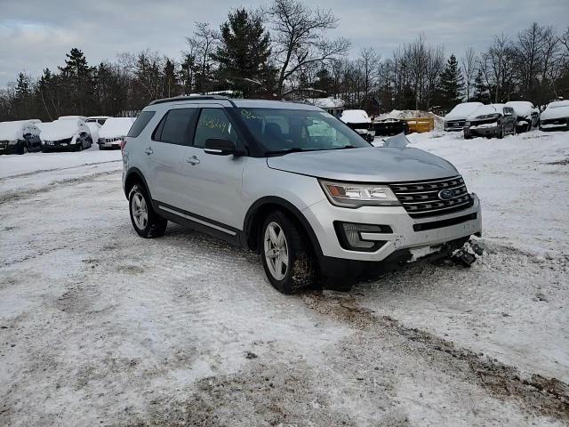 2017 Ford Explorer - Image 12