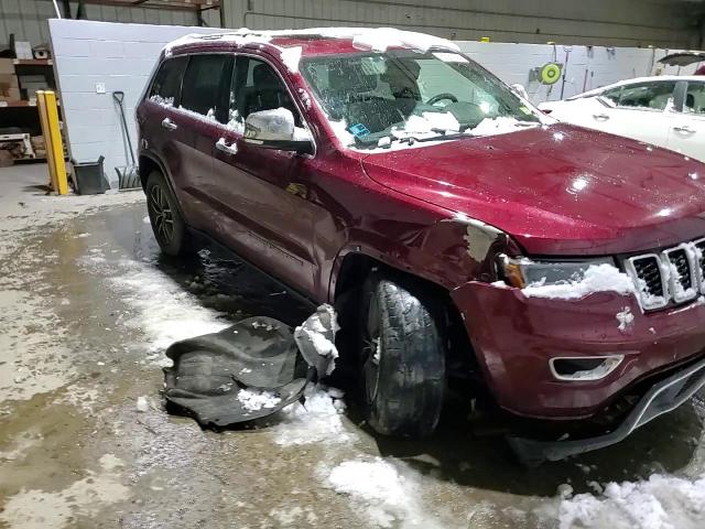 2017 Jeep Grand Cherokee - Image 12