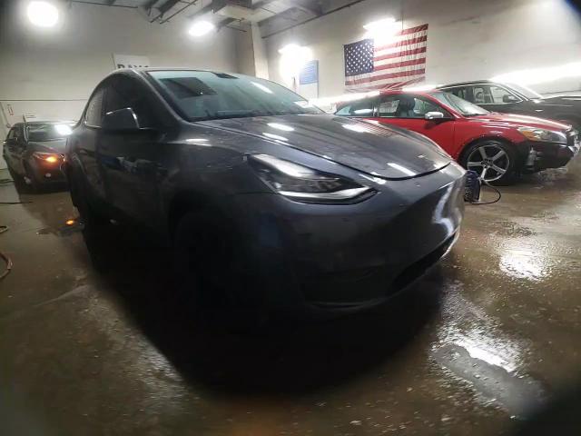 2022 Tesla Model Y VIN: 7SAYGDEE9NA019181 Lot: 85224944