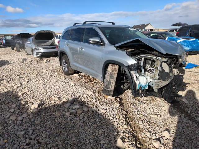 2018 Toyota Highlander - Image 14