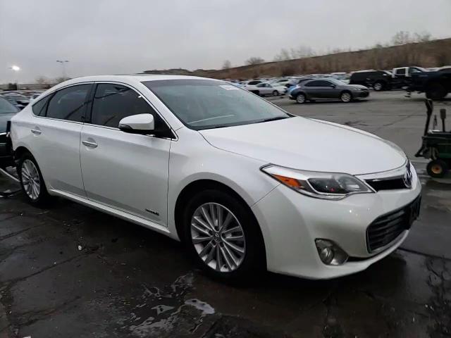 2015 Toyota Avalon - Image 13